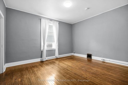 2-122 Centre St, St. Thomas, ON, N5R2Z9 | Card Image