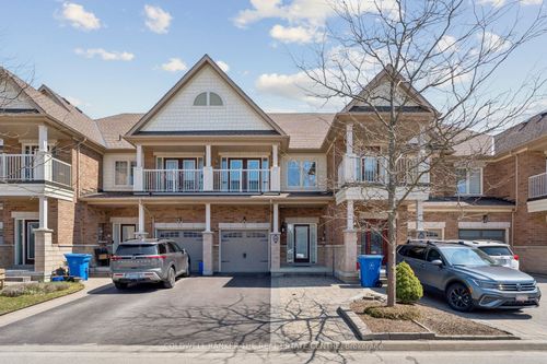 68 Andrew Green Cres, Stouffville, ON, L4A1T9 | Card Image
