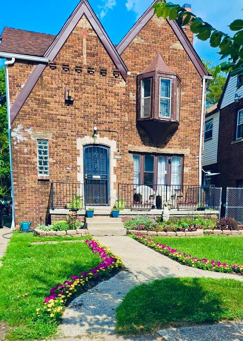 17144 Indiana St, Detroit, MI, 48221-2445 | Card Image
