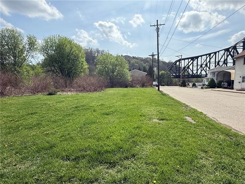 386 Atlantic Ave, Monaca, PA, 15061-1716 | Card Image