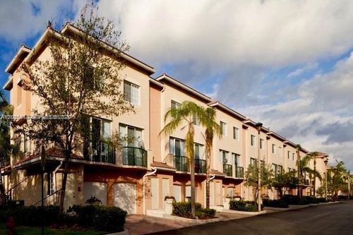 303-2009 Se 10th Ave, Fort Lauderdale, FL, 33316-4503 | Card Image