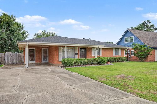 313 Everette Dr, Houma, LA, 70364-2527 | Card Image