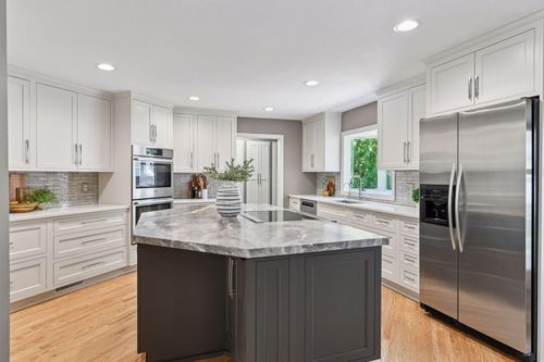 8621 W 29th St, Saint Louis Park, MN, 55426-2949 | Card Image