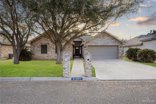 2220 Heather Ave, Edinburg, TX, 78542-8488 | Card Image