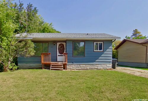 407 Bell St, Indian Head, SK, S0G2K0 | Card Image