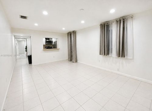3-201 Sw 19th Ave, Miami, FL, 33135-1742 | Card Image