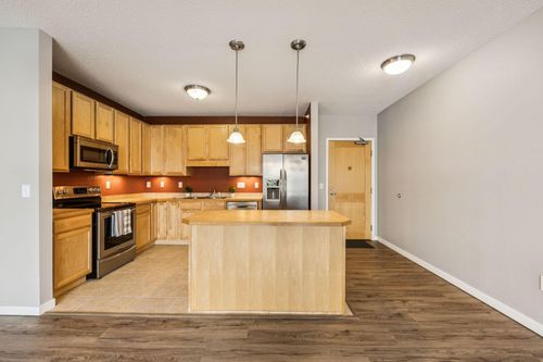 unit-208-619 8th St Se, Minneapolis, MN, 55414-1192 | Card Image