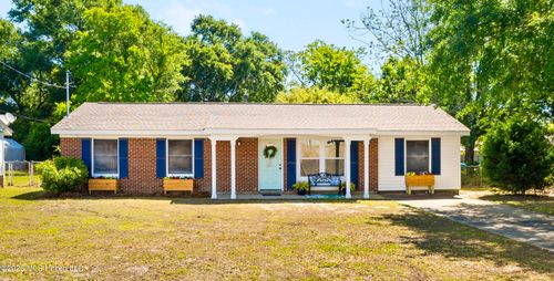 218 Dogwood Dr, Biloxi, MS, 39531-3902 | Card Image