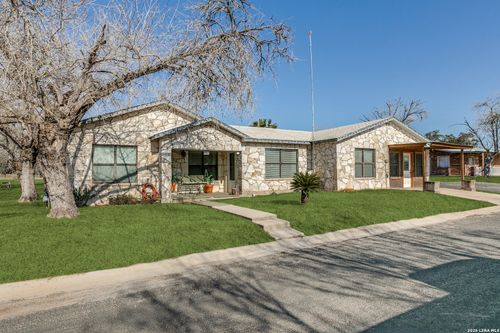 501 Green St, Poth, TX, 78147-0798 | Card Image