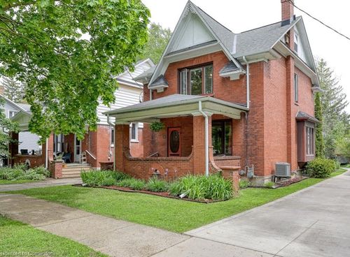 253 Peel St, New Hamburg, ON, N3A1E8 | Card Image