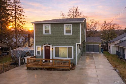 408 Conley St, Algonac, MI, 48001-1628 | Card Image