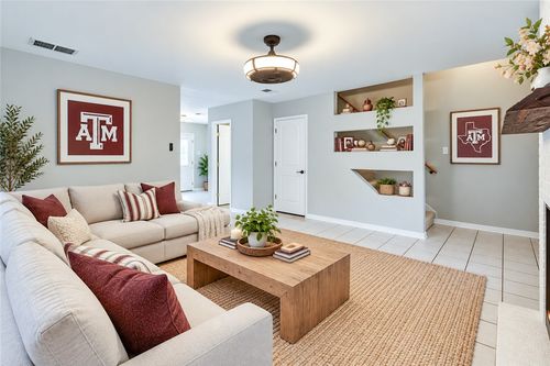 r6-1904 Dartmouth St, College Station, TX, 77840-3992 | Card Image