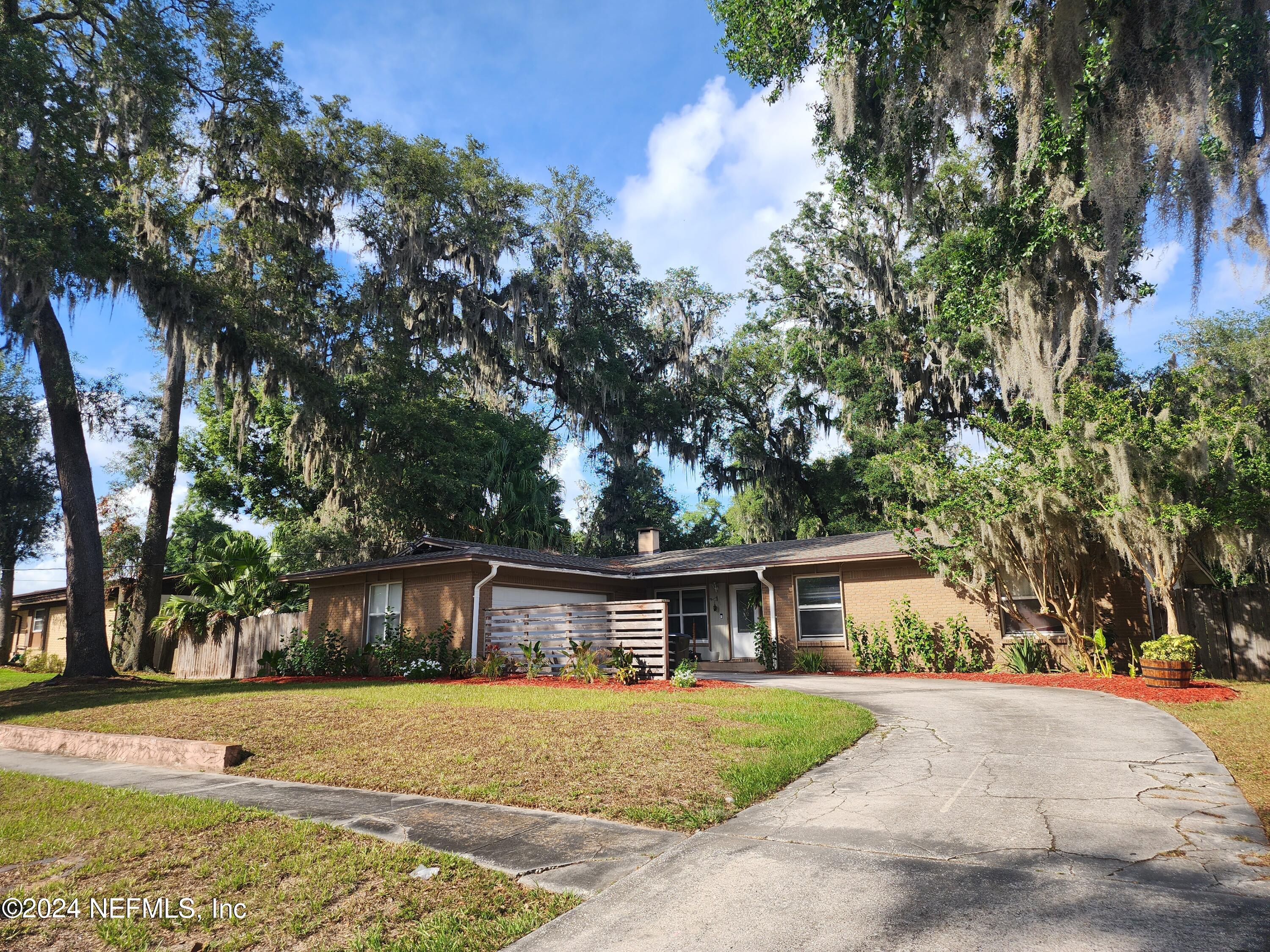 Hollybay Rd, Orange Park, FL 32073