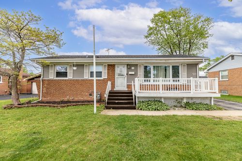 517 N Manchester Dr, Chicago Heights, IL, 60411-1839 | Card Image