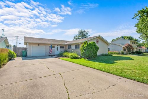 1011 S Edson Ave, Lombard, IL, 60148-3817 | Card Image