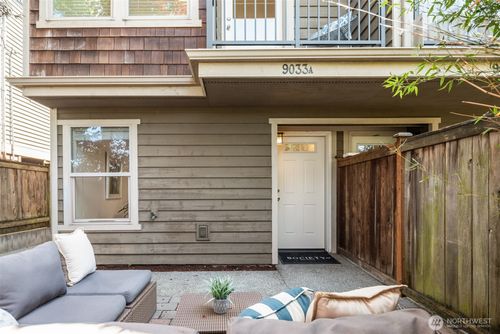 a-9033 18th Ave Sw, Seattle, WA, 98106-2371 | Card Image