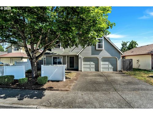 21795 Sw Lois St, Aloha, OR, 97003-7022 | Card Image