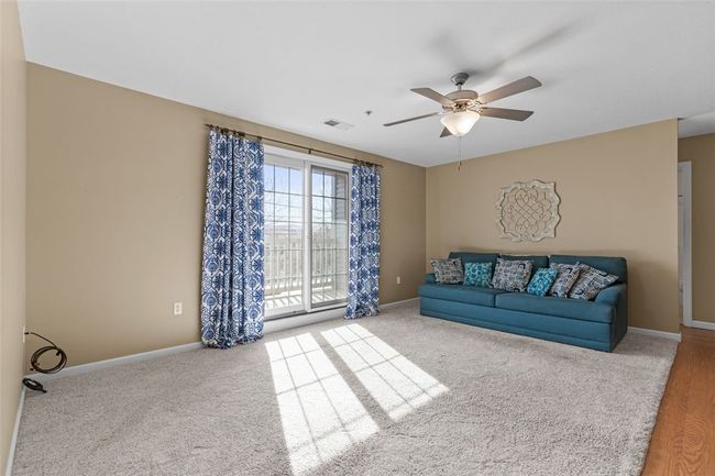 APT-105 - 1 Coraopolis Rd, Condo with 2 bedrooms, 2 bathrooms and 1 parking in Coraopolis PA | Image 5