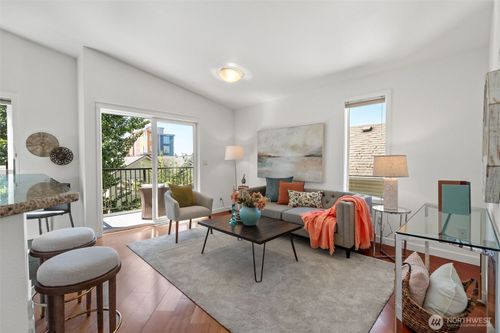 apt-6-1125 N 93rd St, Seattle, WA, 98103-3352 | Card Image