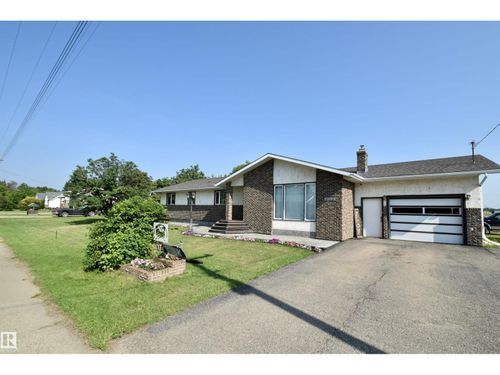 3102 Park Ave, Mallaig, AB, T0A | Card Image
