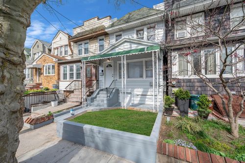 8943 92nd St, Woodhaven, NY, 11421-2613 | Card Image