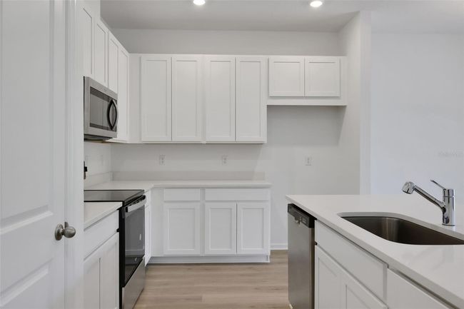 2932 Supermarine Loop, House other with 4 bedrooms, 2 bathrooms and null parking in TAVARES FL | Image 9