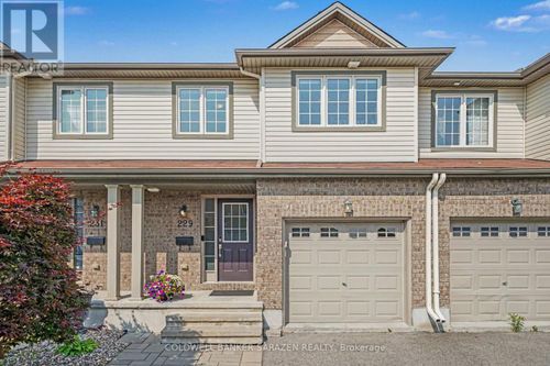 229 Vision St, Manotick, ON, K4M0B5 | Card Image