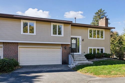 13910 Herald Ct, Apple Valley, MN, 55124-9586 | Card Image