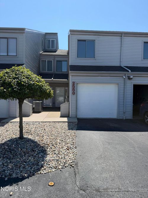 2550-2550 W Village Dr, Toledo, OH, 43614-4750 | Card Image