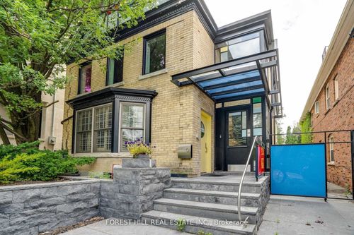 lower-9 Coulson Ave, Toronto, ON, M4V1Y3 | Card Image
