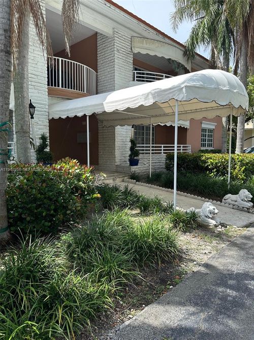 apt-b-60 Park Dr, Bal Harbour, FL, 33154-1343 | Card Image