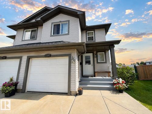 21207 90 Ave Nw, Edmonton, AB, T5T6Z1 | Card Image
