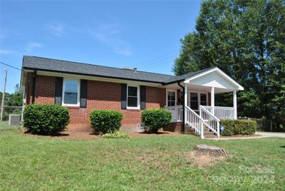 500 Doffin Lane, House other with 3 bedrooms, 2 bathrooms and null parking in Gastonia NC | Image 1