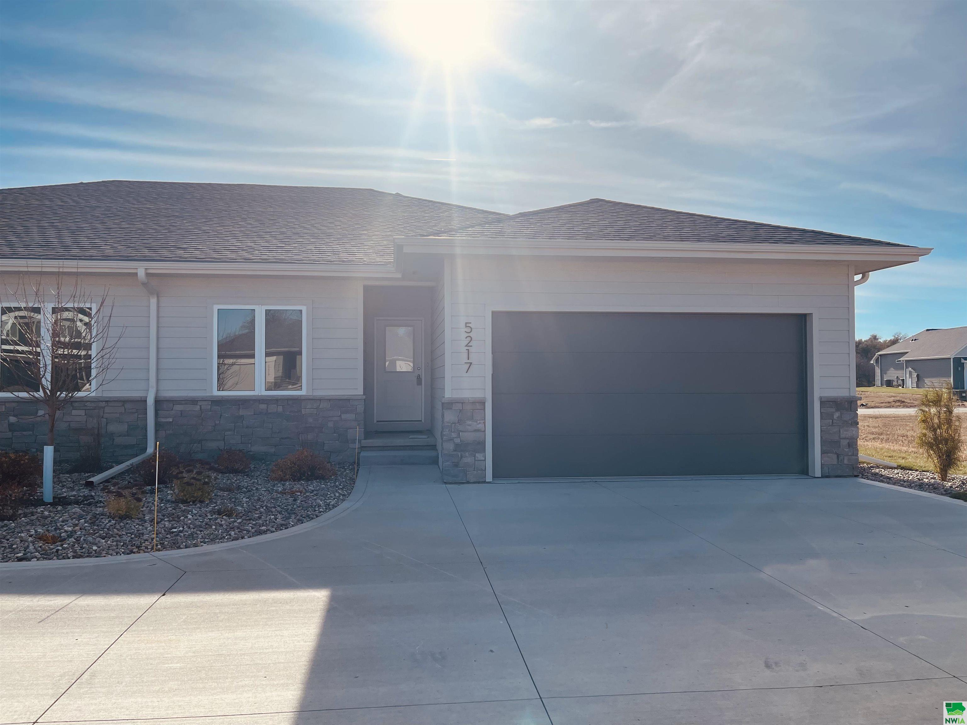 Lynx Ct, Sioux City, IA 51106
