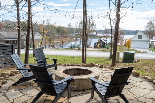 740 Waters Edge Way, Tracy City, TN, 37387-1439 | Card Image