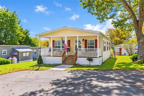 2 Woodview Ct, BATH, PA, 18014-2108 | Card Image