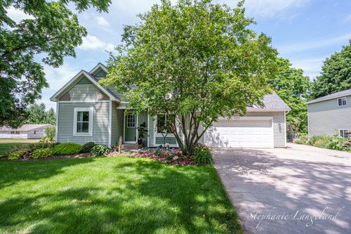 5111 Leonard St, Coopersville, MI, 49404-9220 | Card Image