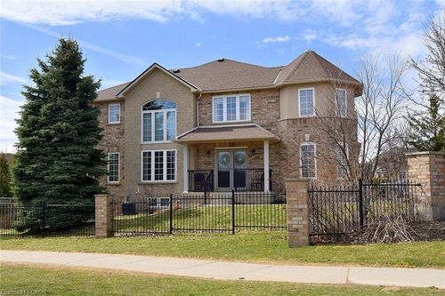 7-39 Panabaker Dr, Ancaster, ON, L9G0A2 | Card Image