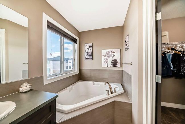 112 Rainbow Falls Passage, House other with 5 bedrooms, 4 bathrooms and 6 parking in Chestermere AB | Image 22