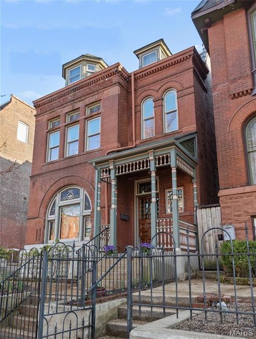 2346 Albion Pl, Saint Louis, MO, 63104-2524 | Card Image