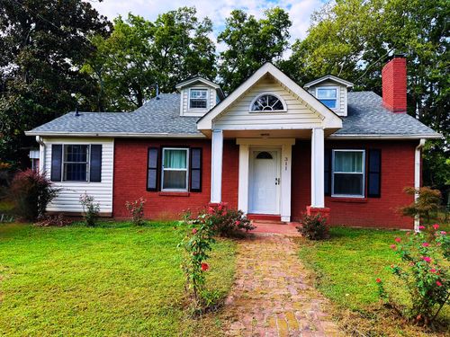 311 W 15th St, Columbia, TN, 38401-4013 | Card Image