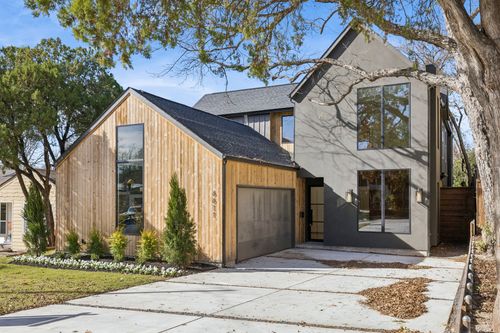 8811 Daytonia Ave, Dallas, TX, 75218-4111 | Card Image