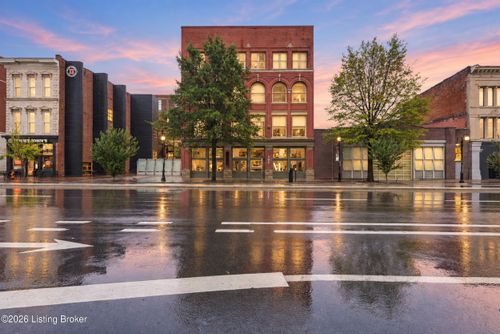 204-309 E Market St, Louisville, KY, 40202-1271 | Card Image
