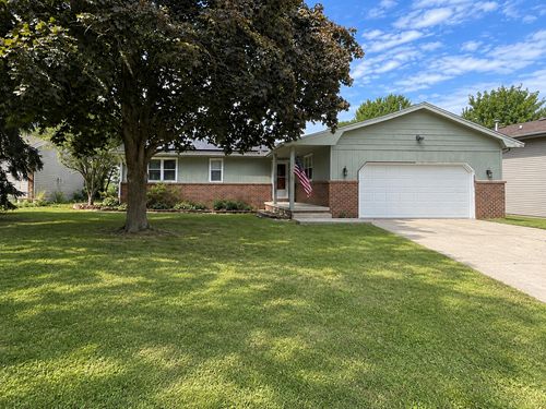 1426 Hanson Dr, Normal, IL, 61761-1925 | Card Image
