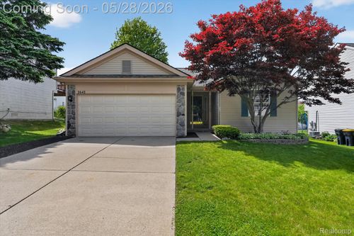 1641 Chelsea Cir, Howell, MI, 48843-7119 | Card Image