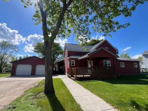 615 4th Ave E, Mobridge, SD, 57601-2239 | Card Image