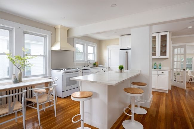 20 - 18 Winslow Rd, Home with 2 bedrooms, 2 bathrooms and 2 parking in Belmont MA | Image 4