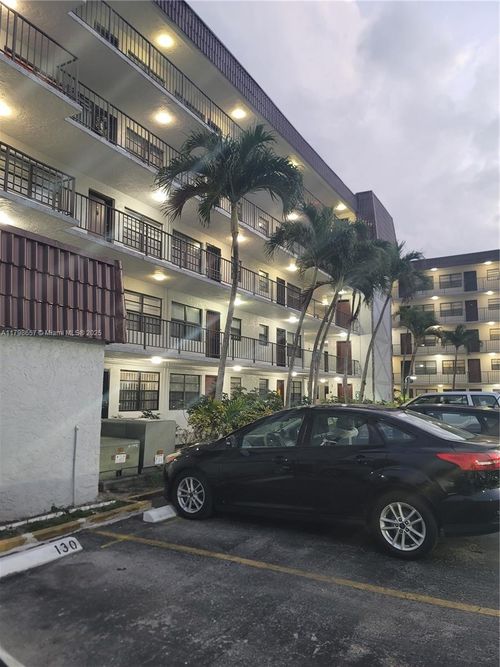 apt-417-1325 W 68th St, Hialeah, FL, 33014-4503 | Card Image