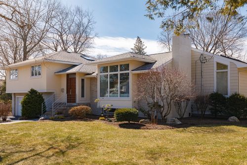 22 Burdean Rd, Newton, MA, 02459-3003 | Card Image