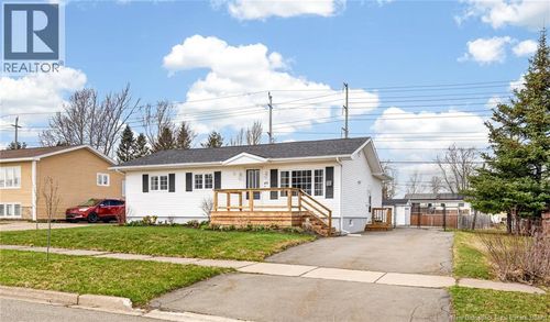 40 Knox Dr, Moncton, NB, E1G1L8 | Card Image